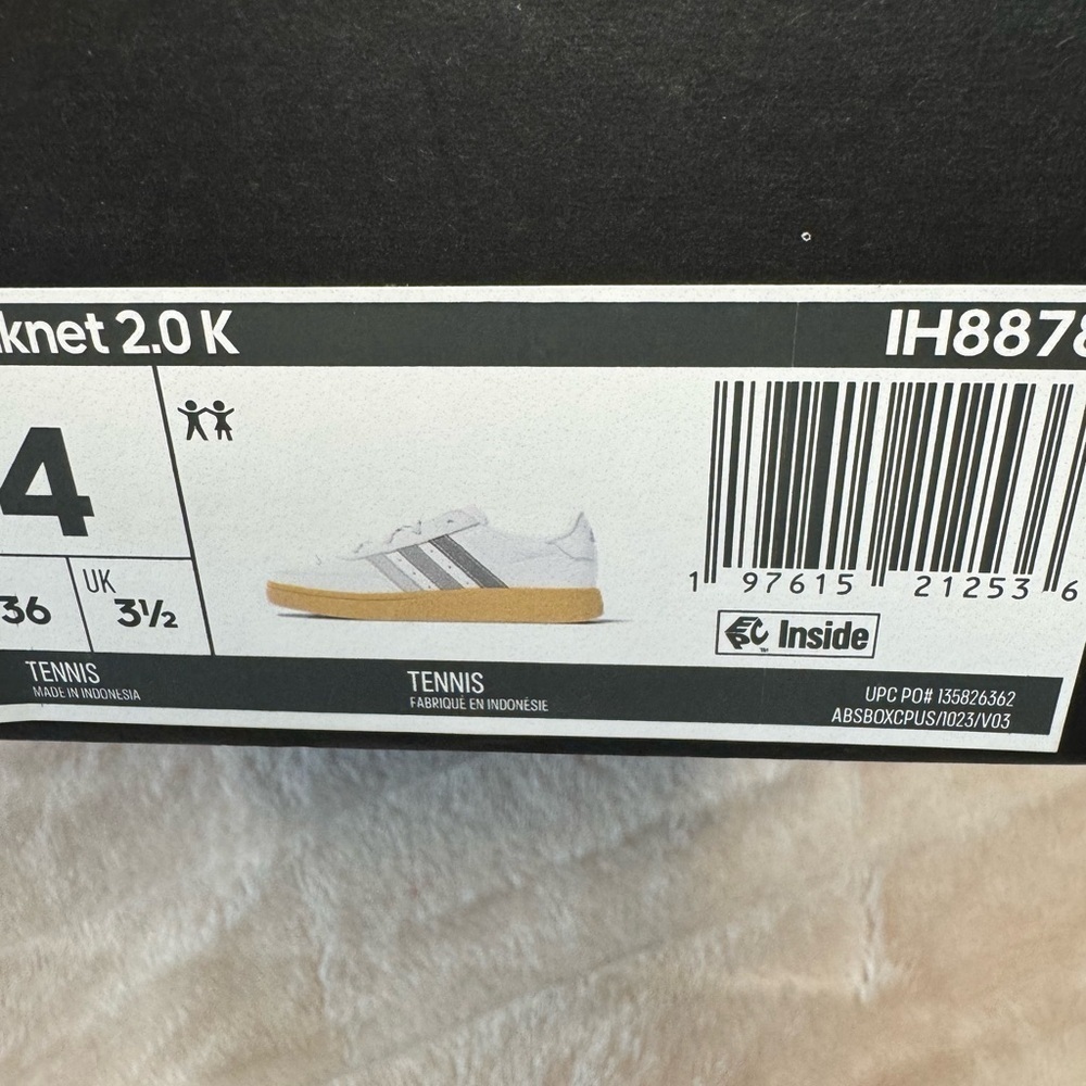 Adidas Kids White and Gray Sneakers with Gum Bottom Sole. Youth 4 Womens 5 - Picture 5 of 5